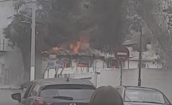 Πυρκαγιά σε παλιά οικία επι της οδού Κριεζή στον Ασπρόπυργο